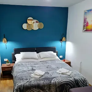 3* Pensión Inchy - In The Center Of Diocletian's Palace