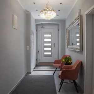 Apartman Captain Emo